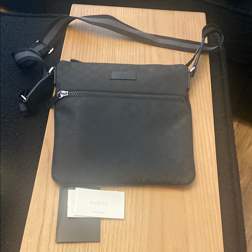 💯 Authentic Gucci Black Crossbody Bag